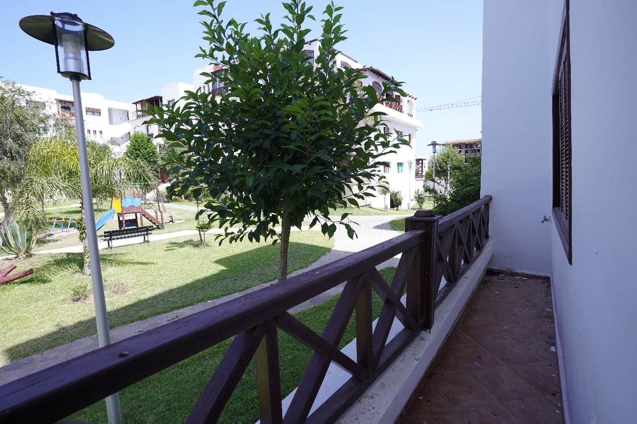 COMPLEXE MODERNE À LOUER À MARTIL : SALON ET 1 CHAMBRE BALCON AU REZ-DE-CHAUSSÉE 