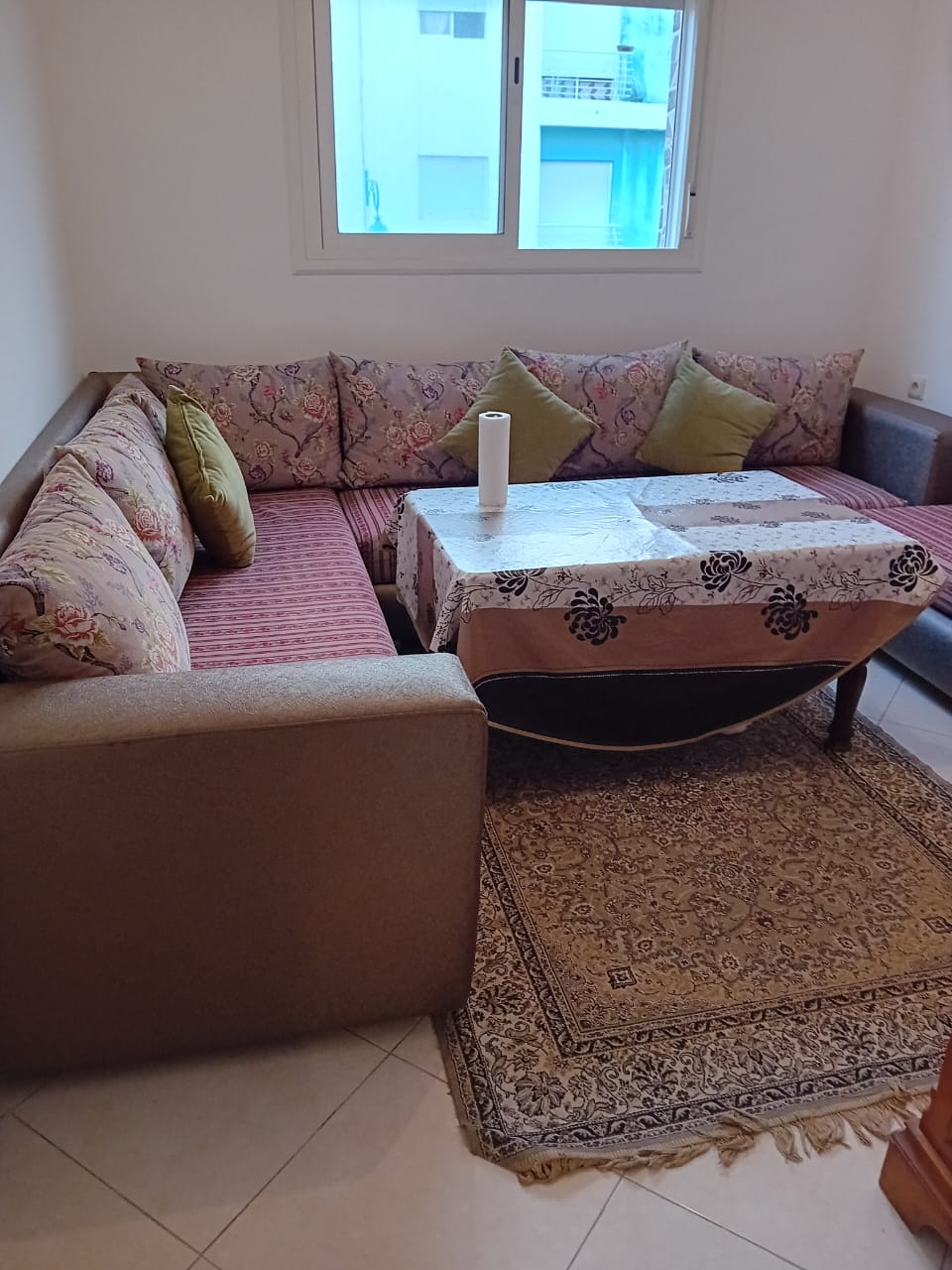 Appartement à louer à Martil, à saada 1 chambre, 2 salon, balcon ،60 mètres carrés, 2ème étage 