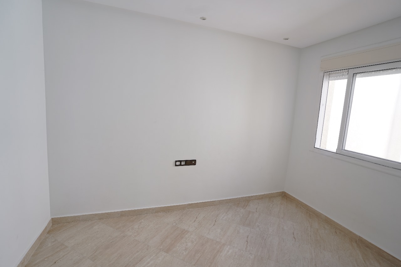 Appartement à vendre à Lwad Lmalah : 2 chambres, salon, balcon, 67 mètres carrés