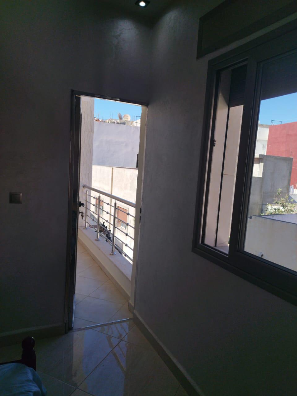 Duplex à 2 étages à vendre à Martil, 4 chambres, 3 salons, 3 balcons1 130 mètres 